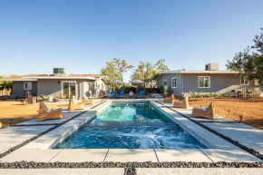 Sunset Grove Two Beautiful Homes w Private Pool